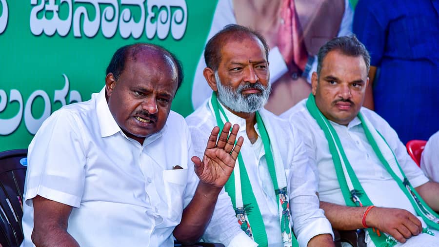 ಕೊಪ್ಪಳದಲ್ಲಿ ಜೆಡಿಎಸ್ ನಾಯಕ ಎಚ್.ಡಿ. ಕುಮಾರಸ್ವಾಮಿ ಮಾತನಾಡಿದರು.