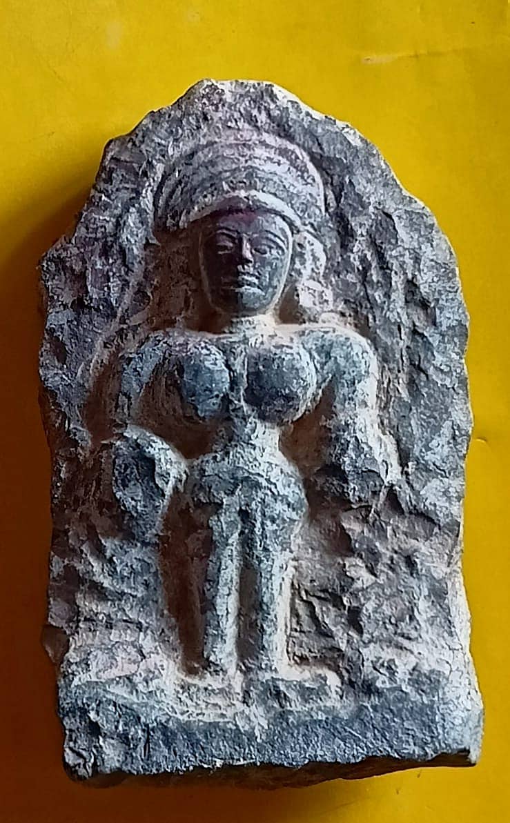 ಮಹಾಲಿಂಗಪುರ ಸಮೀಪದ ರನ್ನಬೆಳಗಲಿಯಲ್ಲಿ ದೊರೆತಿರುವ ಶಿಲ್ಪ