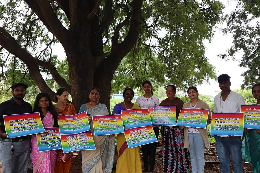 ಲಿಂಗತ್ವ ಅಲ್ಪಸಂಖ್ಯಾತ ಸಮುದಾಯಕ್ಕೆ ರಾಜಕೀಯ ಪ್ರಾತಿನಿಧ್ಯ ನೀಡಬೇಕು ಎಂದು ಆಗ್ರಹಿಸಿ ನಡೆದ ರಾಷ್ಟ್ರೀಯ ಆಂದೋಲನಕ್ಕೆ ಲಿಂಗತ್ವ ಅಲ್ಪಸಂಖ್ಯಾತ ಕಾರ್ಯಕರ್ತೆ ಅಕ್ಕೈ ಪದ್ಮಸಾಲಿ ಚಾಲನೆ ನೀಡಿದರು
