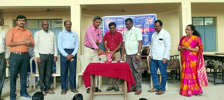 ಚನ್ನಪಟ್ಟಣದ ಬಾಲಕಿಯರ ಸರ್ಕಾರಿ ಪದವಿಪೂರ್ವ ಕಾಲೇಜಿನ ಪ್ರೌಢಶಾಲಾ ವಿಭಾಗದಲ್ಲಿ ಎಸ್ಎಸ್ಎಲ್ಸಿ ವಿದ್ಯಾರ್ಥಿಗಳಿಗೆ ಏರ್ಪಡಿಸಿದ್ದ ಪ್ರೇರಣಾ ಕಾರ್ಯಾಗಾರವನ್ನು ಡಯಟ್ ಉಪನ್ಯಾಸಕ ಸಿ. ರಾಜಶೇಖರ್ ಉದ್ಘಾಟಿಸಿದರು