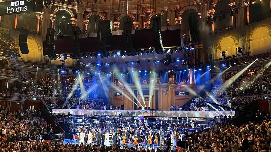 ರಾಯಲ್ ಆಲ್ಬರ್ಟ್ ಹಾಲ್‌ನಲ್ಲಿ ನಡೆದ ಸಂಗೀತ ಕಾರ್ಯಕ್ರಮದ ದೃಶ್ಯ– ಪಿಟಿಐ ಚಿತ್ರ