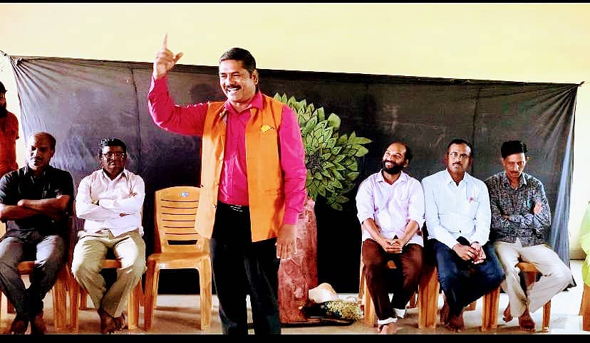 ಅಳವಂಡಿ ಸಮೀಪದ ಹಿರೇಸಿಂದೋಗಿ ಸರ್ಕಾರಿ ಪದವಿ ಪೂರ್ವ ಮಹಾವಿದ್ಯಾಲಯದಲ್ಲಿ ನಡೆದ ಡಾ.ಚಂದ್ರಶೇಖರ ಕಂಬಾರ ಅವರ ನಾಟಕ ಪ್ರದರ್ಶನವನ್ನು ಉದ್ಘಾಟಿಸಿ ಪ್ರಾಚಾರ್ಯ ಹನುಮಂತಪ್ಪ ಅಂಡಗಿ ಮಾತನಾಡಿದರು.