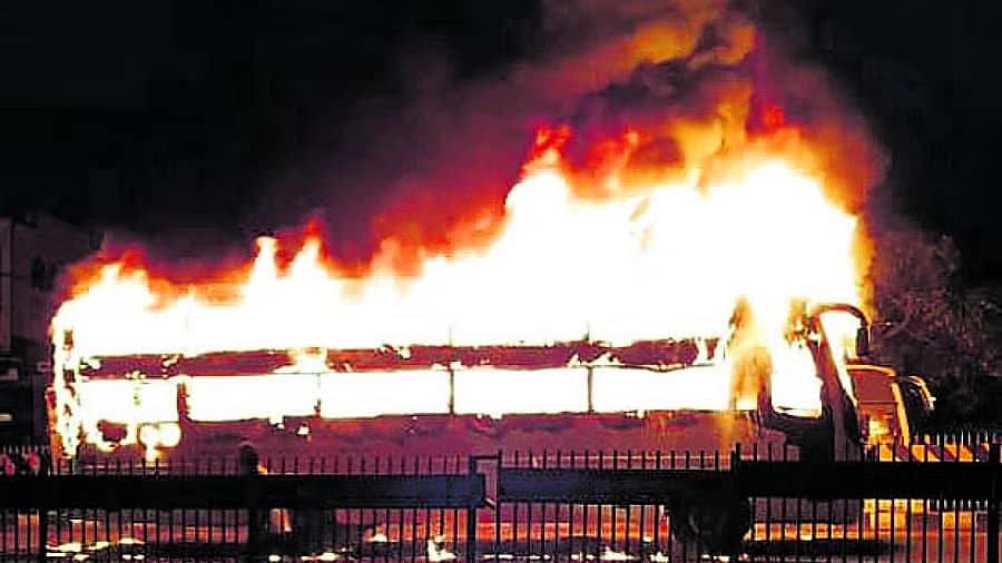 ಮಹಾರಾಷ್ಟ್ರ ಬಸ್ಸು ದುರಂತ