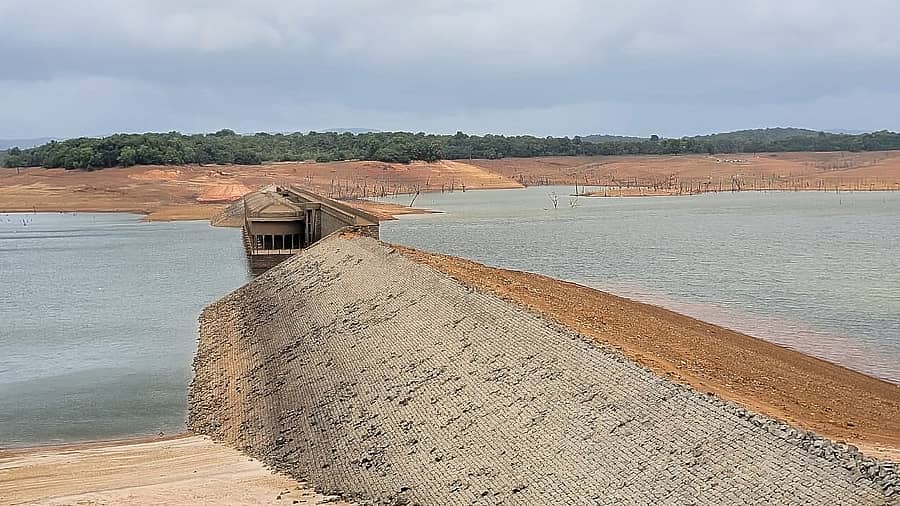 ಹಿರೇಭಾಸ್ಕರ (ಮಡೇನೂರು) ಜಲಾಶಯದ ನೋಟ