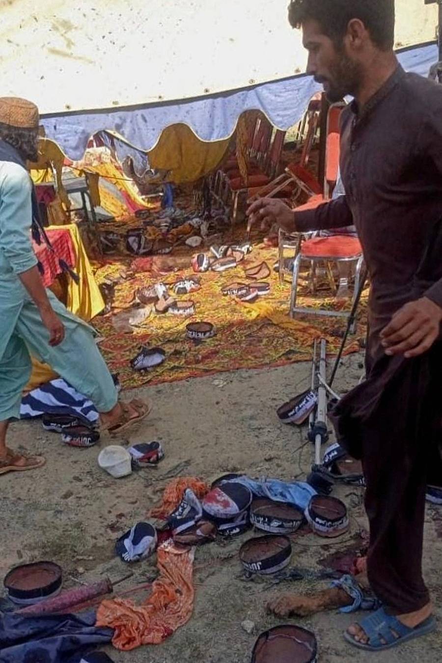 ಪಾಕಿಸ್ತಾನದ ಬಜೌರ್ ಜಿಲ್ಲೆಯಲ್ಲಿ ರಾಜಕೀಯ ಪಕ್ಷದ ಸಭೆ ವೇಳೆ ಸ್ಫೋಟ ಸಂಭವಿಸಿದ ಸ್ಥಳ –ಎಎಫ್ಪಿ ಚಿತ್ರ