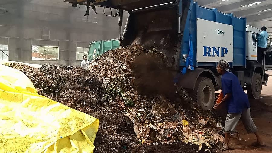 ತ್ಯಾಜ್ಯ ಸಂಸ್ಕರಣೆ ಘಟಕದಲ್ಲಿ ಹಸಿ ಕಸ ವಿಲೇವಾರಿ