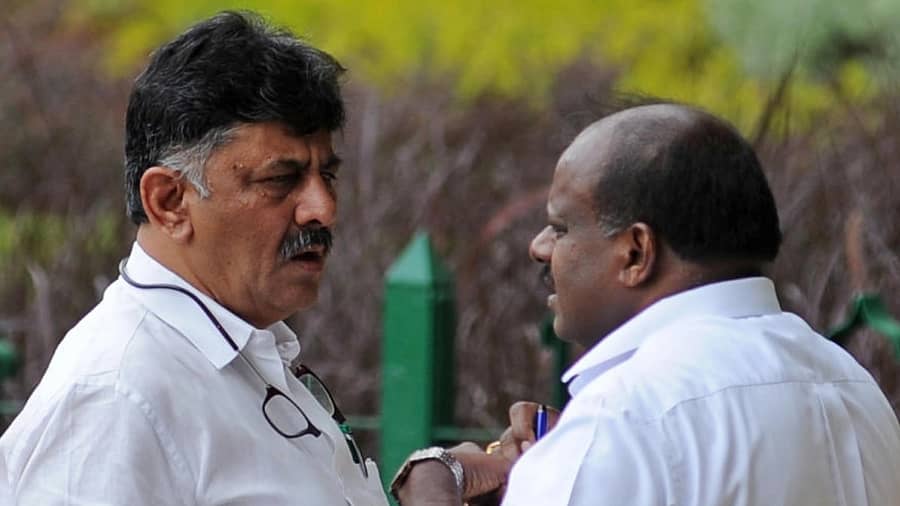 ಡಿ.ಕೆ.ಶಿವಕುಮಾರ್ ಮತ್ತು ಎಚ್‌.ಡಿ. ಕುಮಾರಸ್ವಾಮಿ