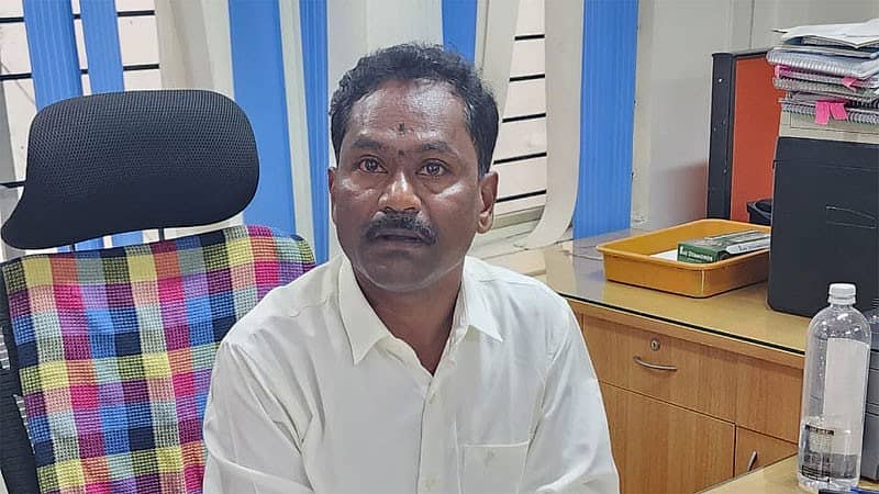 ಬೆಸ್ಕಾಂ ಎಸ್‌–1 ಜಯನಗರ ಉಪ ವಿಭಾಗದ ಸಹಾಯಕ ಕಾರ್ಯನಿರ್ವಾಹಕ ಎಂಜಿನಿಯರ್‌ ಧನಂಜಯ ವಿ.