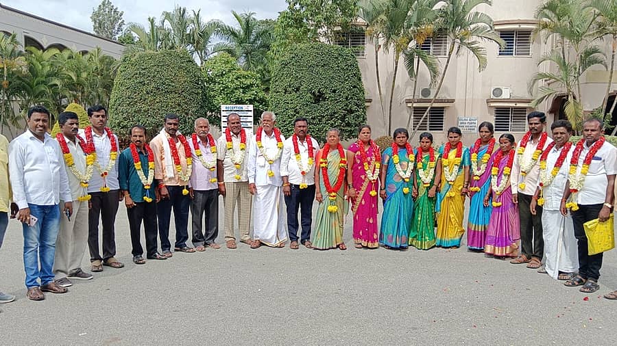 ಬಂಗಾರಪೇಟೆ ತಾಲ್ಲೂಕಿನ ಆಲಂಬಾಡಿ ಜ್ಯೋತೇನಹಳ್ಳಿ ಪಂಚಾಯಿತಿಯಲ್ಲಿ ಎರಡನೇ ಅವಧಿಗೆ ಅಧ್ಯಕ್ಷರಾಗಿ ನಾರಾಯಣಮ್ಮ, ಉಪಾಧ್ಯಕ್ಷರಾಗಿ ರಾಮು ಆಯ್ಕೆಯಾದರು