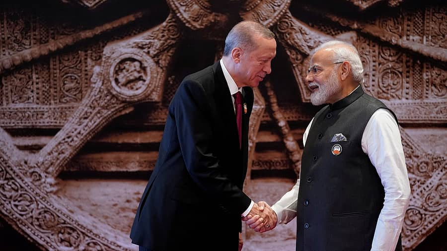 <div class="paragraphs"><p>G20ಶ ಶೃಂಗಸಭೆಯಲ್ಲಿ ಪ್ರಧಾನಿ ಮೋದಿ ಹಾಗೂ ರೆಸೆಪ್ ತಯ್ಯಿಪ್ ಎರ್ಡೊಗನ್</p></div>