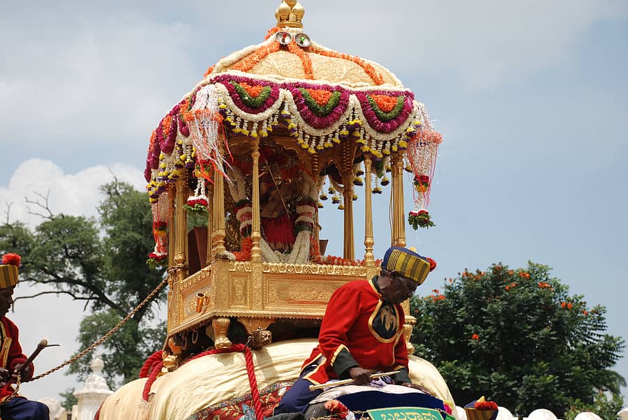 ಮೈಸೂರು ದಸರಾದಲ್ಲಿ ಅಂಬಾರಿ ಹೊತ್ತ ಆನೆ (ಸಂಗ್ರಹ ಚಿತ್ರ)