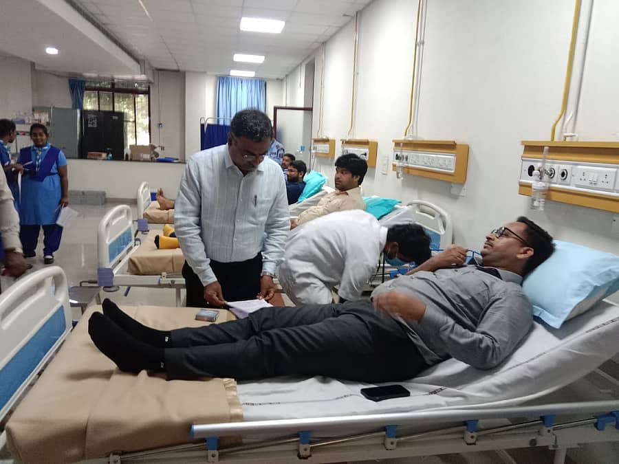 ನೈರುತ್ಯ ರೈಲ್ವೆಯ ಬೆಂಗಳೂರು ವಿಭಾಗದ ರೈಲ್ವೆ ಆಸ್ಪತ್ರೆಯಲ್ಲಿ ಗುರುವಾರ ರಕ್ತದಾನ ಶಿಬಿರ ನಡೆಯಿತು.