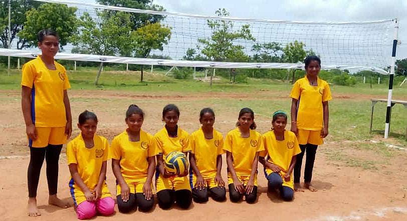 ಕುಕನೂರು ತಾಲ್ಲೂಕಿನ ಮಂಗಳೂರು ಗ್ರಾಮದ ಕೆಪಿಎಸ್ಸಿ ಶಾಲೆಯ ವಿದ್ಯಾರ್ಥಿಗಳು ವಾಲಿಬಾಲ್ ಪಂದ್ಯಾವಳಿಯಲ್ಲಿ ಜಿಲ್ಲಾ ಮಟ್ಟಕ್ಕೆ ಆಯ್ಕೆಯಾಗಿದ್ದಾರೆ