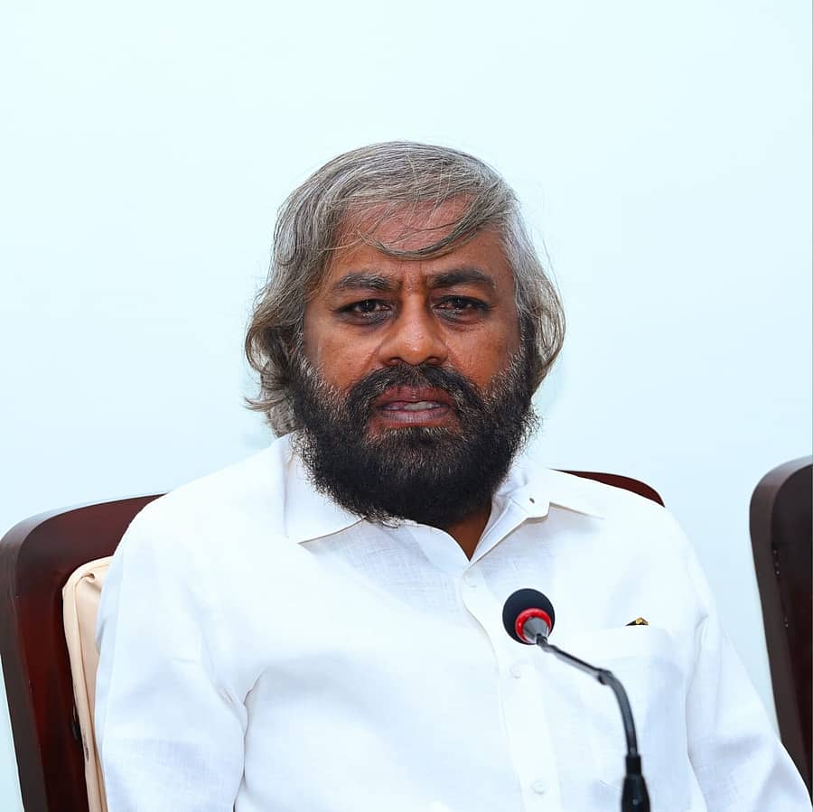 ಈಶ್ವರ ಬಿ. ಖಂಡ್ರೆ