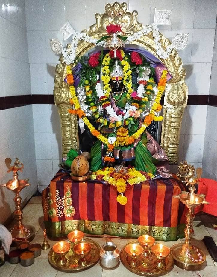 ತುಳಜಾಪರಮೇಶ್ವರಿ ದೇವಿ ಮೂರ್ತಿ