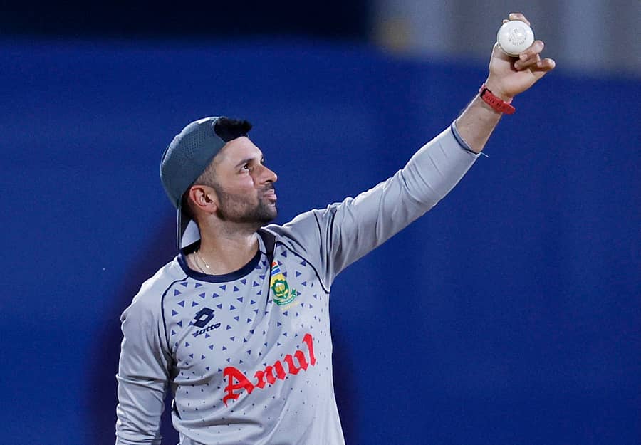 <div class="paragraphs"><p>ಕೇಶವ್ ಮಹಾರಾಜ್</p></div>