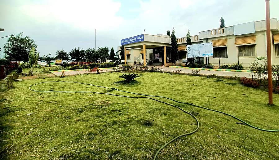 ಕುಕನೂರು ತಾಲ್ಲೂಕಿನ ಮಂಗಳೂರು ಗ್ರಾಮದ ಸಮುದಾಯ ಆರೋಗ್ಯ ಕೇಂದ್ರದಲ್ಲಿ ನರೇಗಾ ಯೋಜನೆ ಅಡಿಯಲ್ಲಿ ನಿರ್ಮಾಣವಾದ ಇಕೋ ಪಾರ್ಕ್