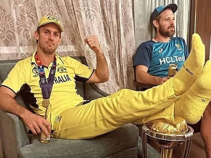 <div class="paragraphs"><p>ಐಸಿಸಿ ಕ್ರಿಕೆಟ್ ವಿಶ್ವಕಪ್ ಟ್ರೋಫಿ ಮೇಲೆ ಕಾಲಿಟ್ಟು ಭೀಗಿದ ಮಿಚೆಲ್ ಮಾರ್ಷ್</p></div>