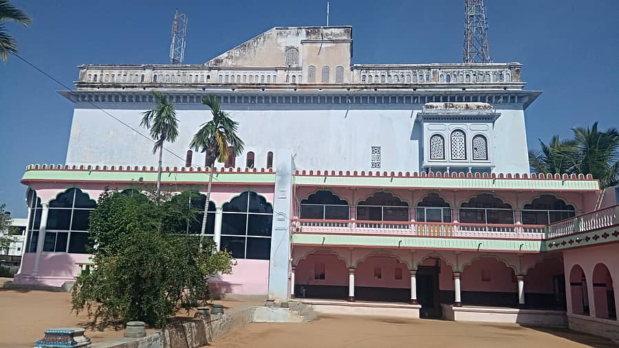 ಯಾದಗಿರಿ ಜಿಲ್ಲೆಯ ಸುರಪುರದ ಅರಮನೆ