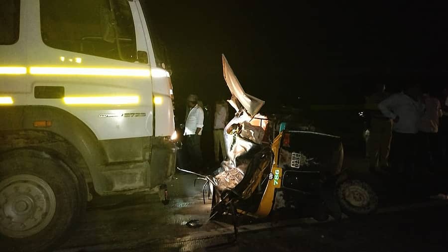 <div class="paragraphs"><p>ರಸ್ತೆ ಅಪಘಾತ</p></div>