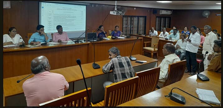 ಭದ್ರಾವತಿ ನಗರಸಭೆ ಸಭಾಂಗಣದಲ್ಲಿ ಗುರುವಾರ ಅಧ್ಯಕ್ಷೆ ಶೃತಿ ಸಿ. ವಸಂತಕುಮಾರ್ ಕೆ.ಜಿ ಅಧ್ಯಕ್ಷತೆಯಲ್ಲಿ ಮುಖ್ಯಮಂತ್ರಿಗಳ ಅಮೃತ ನಗರೋತ್ಥಾನ-4ರ ಪ್ರಗತಿ ಪರಿಶೀಲನಾ ಸಭೆ ನಡೆಯಿತು