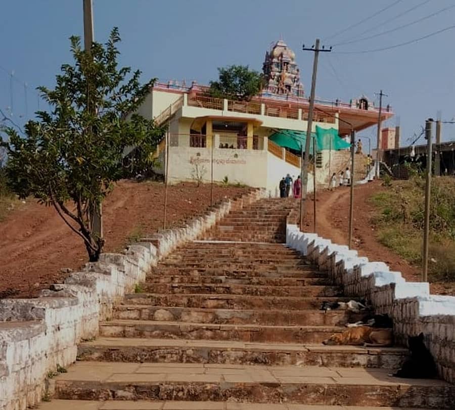 ಚಿಟಗುಪ್ಪ ತಾಲ್ಲೂಕಿನ ಉಡಬಾಳ ಗ್ರಾಮದ ಬೆಟ್ಟದ ಮೇಲಿನ ಯಲ್ಲಮ್ಮ ದೇವಿ ದೇಗುಲ