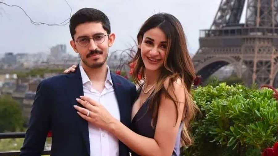 <div class="paragraphs"><p>ಜಯ್ ಕೋಟಕ್, ಅದಿತಿ ಆರ್ಯ</p></div>