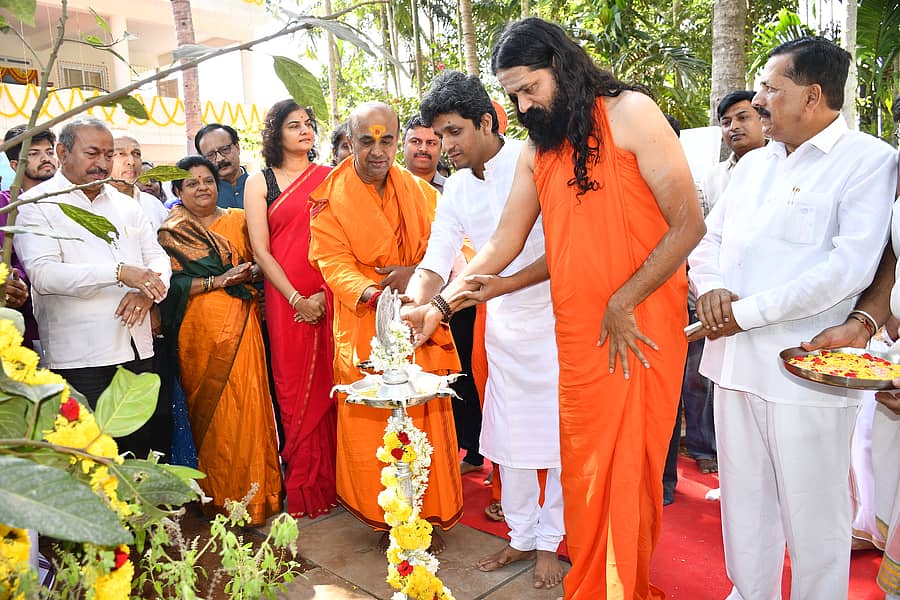 ಶಿವಮೊಗ್ಗದಲ್ಲಿ ಶನಿವಾರ ನಡೆದ ಕೆ.ಎ.ದಯಾನಂದ ಐಎಎಸ್ ವಾಚನಾಲಯವನ್ನು ಗಣ್ಯರು ಲೋಕಾರ್ಪಣೆ ಮಾಡಿದರು 