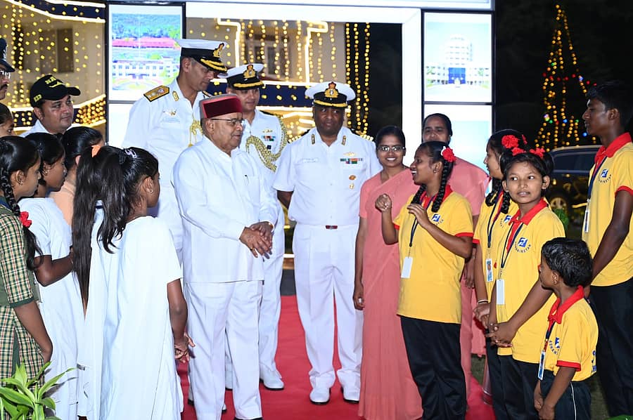 ರಾಜ್ಯಪಾಲ ಥಾವರ್ ಚಂದ್ ಗೆಹಲೋತ್ ಅವರು ಕದಂಬ ನೌಕಾನೆಲೆಯಲ್ಲಿ ಅಂಗವಿಕಲ ಮಕ್ಕಳ ಯೋಗಕ್ಷೇಮ ವಿಚಾರಿಸಿದರು 