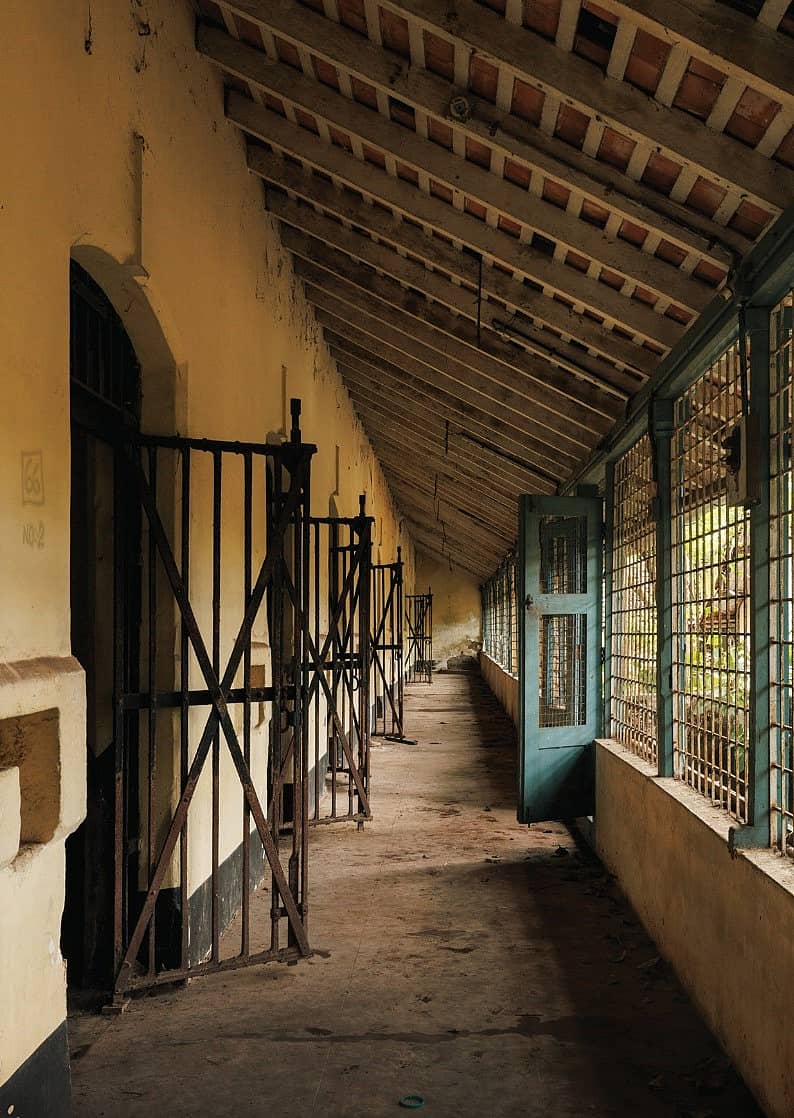 <div class="paragraphs"><p> ಜೈಲು</p></div>