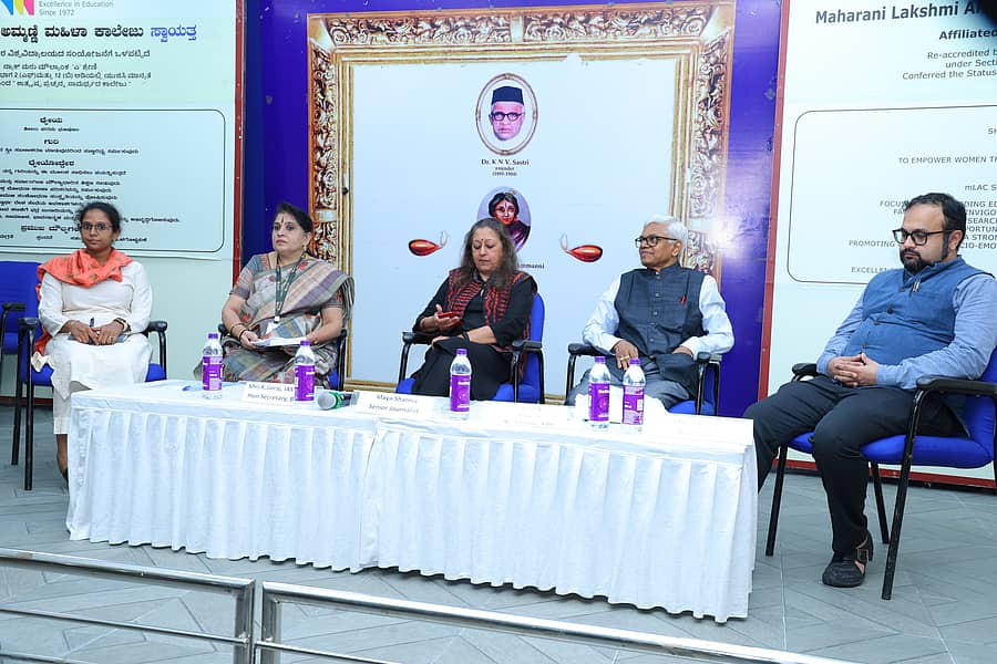 ಸಂವಾದ ಕಾರ್ಯಕ್ರಮದಲ್ಲಿ ಮಂಜುಳಾ, ನಾಗಲಕ್ಷ್ಮೀ, ಮಾಯಾ ಶರ್ಮ, ಎನ್.ಹರೀಶ್ ಹಾಗೂ ಅಲೋಕ್ ಪ್ರಸನ್ನ ಭಾಗವಹಿಸಿದ್ದರು.