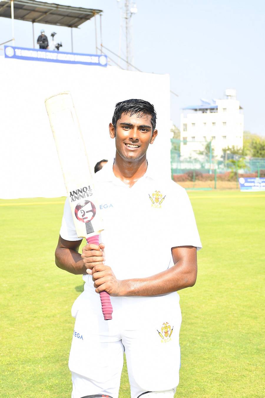 ಪ್ರಖರ್ ಚತುರ್ವೇದಿ