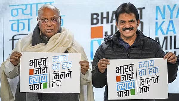 <div class="paragraphs"><p>ಮಲ್ಲಿಕಾರ್ಜುನ ಖರ್ಗೆ ಹಾಗೂ ಕೆ.ಸಿ.ವೇಣುಗೋಪಾಲ್</p></div>