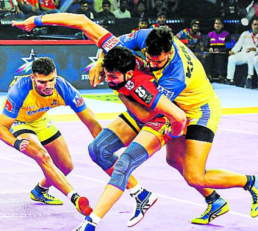 <div class="paragraphs"><p>ಪ್ರೊ ಕಬಡ್ಡಿ ಲೀಗ್ನ ಪಂದ್ಯದಲ್ಲಿ ಯುಪಿ ಯೋಧಾಸ್ ಮತ್ತು ತಮಿಳು ತಲೈವಾಸ್ ನಡುವೆ ಹಣಾಹಣಿ</p></div>