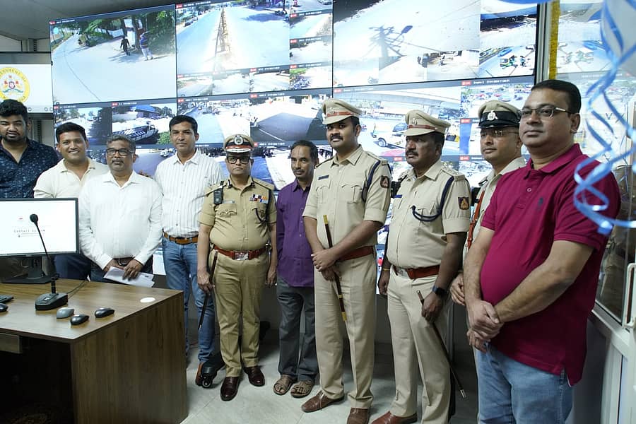 ಸಿಸಿ ಟಿ.ವಿ ಕ್ಯಾಮೆರಾಗಳ ನಿರ್ವಹಣೆಯ ಕಮಾಂಡ್ ಕೇಂದ್ರವನ್ನು ಕಮಿಷನರ್ ಬಿ.ದಯಾನಂದ್ ಅವರು ಶನಿವಾರ ಉದ್ಘಾಟಿಸಿದರು