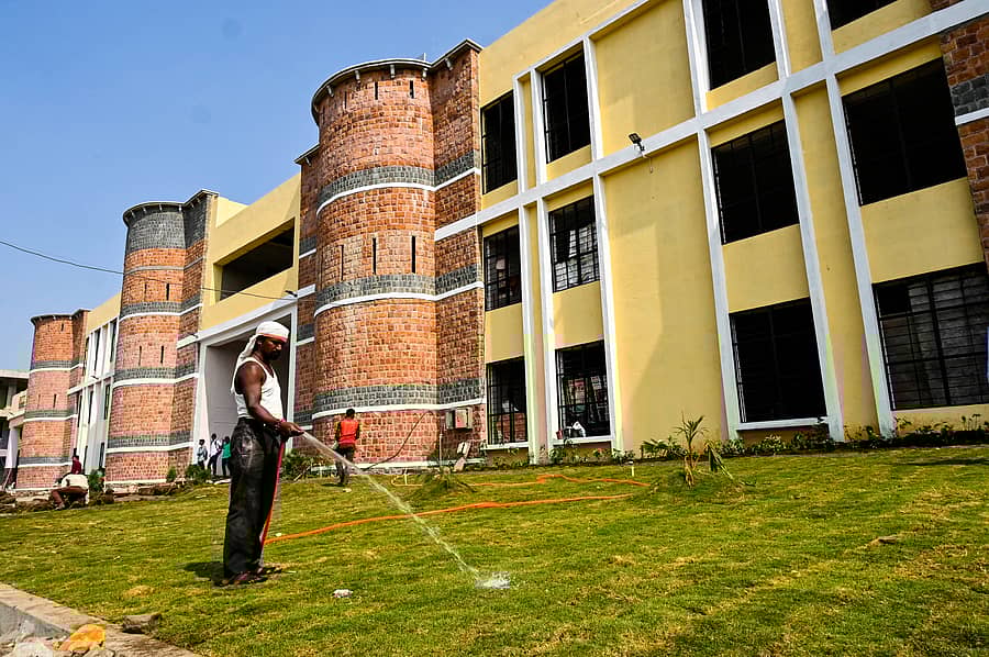 ಕಲಬುರಗಿ ಉದ್ಘಾಟನೆಗೆ ಸಜ್ಜಾಗಿರುವ ಹೊಸ ಸಿಟಿ ಬಸ್ ನಿಲ್ದಾಣದ ಹೊರ ನೋಟ