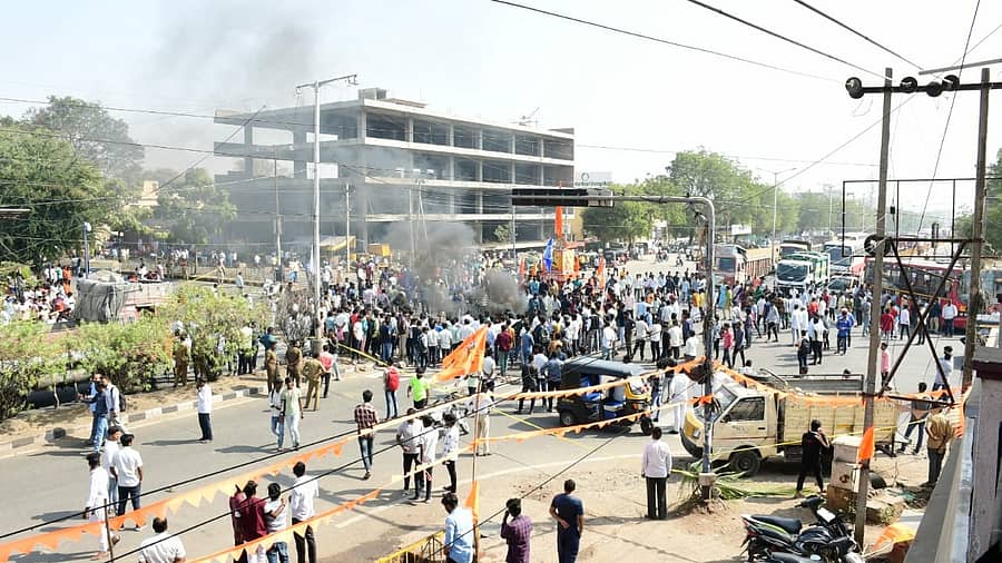 <div class="paragraphs"><p>ಕಲಬುರಗಿಯಲ್ಲಿ ಮಂಗಳವಾರ ರಾಮ ಮಂದಿರ ವೃತ್ತದಲ್ಲಿ ನಡೆದ ಪ್ರತಿಭಟನೆ</p></div>