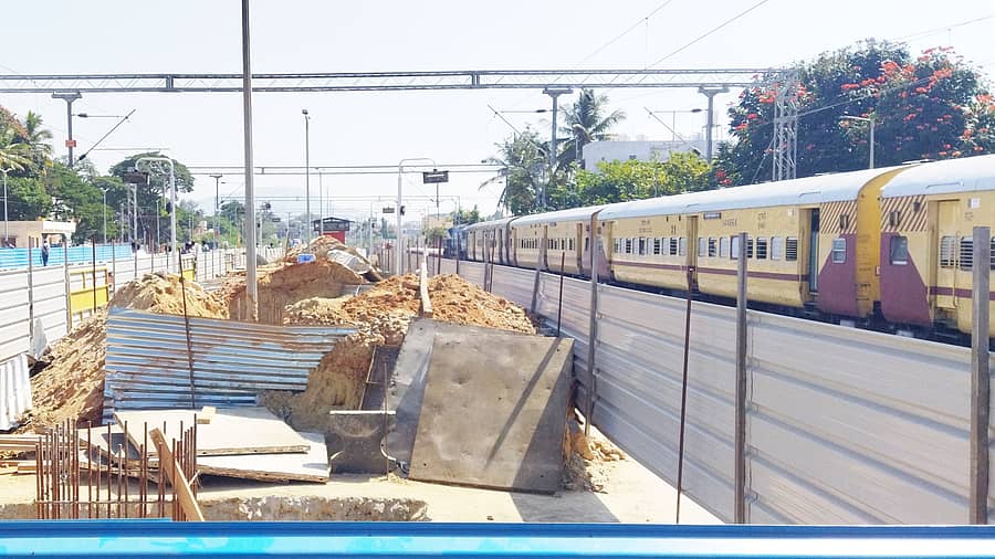 ತುಮಕೂರು ರೈಲು ನಿಲ್ದಾಣದಲ್ಲಿ ಅಭಿವೃದ್ಧಿ ಕಾಮಗಾರಿ
