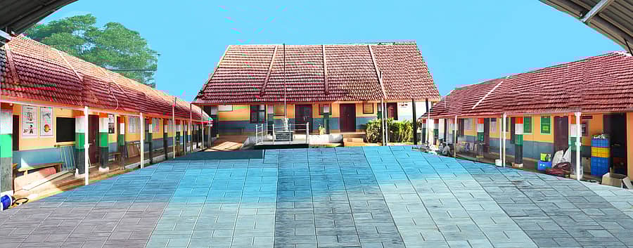 ಅಮೃತ ಮಹೋತ್ಸವ ಸಂಭ್ರಮದಲ್ಲಿರುವ ಕಾರ್ಕಳ ತಾಲ್ಲೂಕಿನ ಬಸ್ರಿ ಬೈಲೂರು ಸರ್ಕಾರಿ ಹಿರಿಯ ಪ್ರಾಥಮಿಕ ಶಾಲೆಯ ನೋಟ