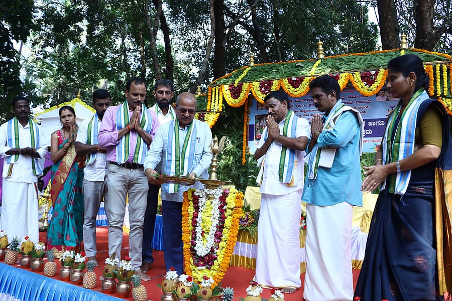 ಹೆಬ್ರಿ ತಾಲ್ಲೂಕು ಶ್ರೀ ಕ್ಷೇತ್ರ ಧರ್ಮಸ್ಥಳ ಗ್ರಾಮಾಭಿವೃದ್ಧಿ ಯೋಜನೆ ಬಿಸಿ ಟ್ರಸ್ಟ್ ನ ಚಾರ ವಲಯದ ಸಾಮೂಹಿಕ ಶ್ರೀ ಸತ್ಯನಾರಾಯಣ ಪೂಜೆ ಹಾಗೂ ಒಕ್ಕೂಟಗಳ ಪದಗ್ರಹಣ ಕಾರ್ಯಕ್ರಮವನ್ನು ಉದ್ಯಮಿ ಸತೀಶ್ ಪೈ ಉದ್ಘಾಟಿಸಿದರು.