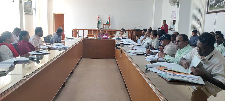 ಜಿಲ್ಲಾಧಿಕಾರಿ ಸಿ.ಟಿ.ಶಿಲ್ಪಾನಾಗ್ ಅಧ್ಯಕ್ಷತೆಯಲ್ಲಿ ಜಿಲ್ಲಾ ವಿಪತ್ತು ನಿರ್ವಹಣಾ ಪ್ರಾಧಿಕಾರದ ಸಭೆ ಮಂಗಳವಾರ ನಡೆಯಿತು. ಅಧಿಕಾರಿಗಳು ಪಾಲ್ಗೊಂಡಿದ್ದರು