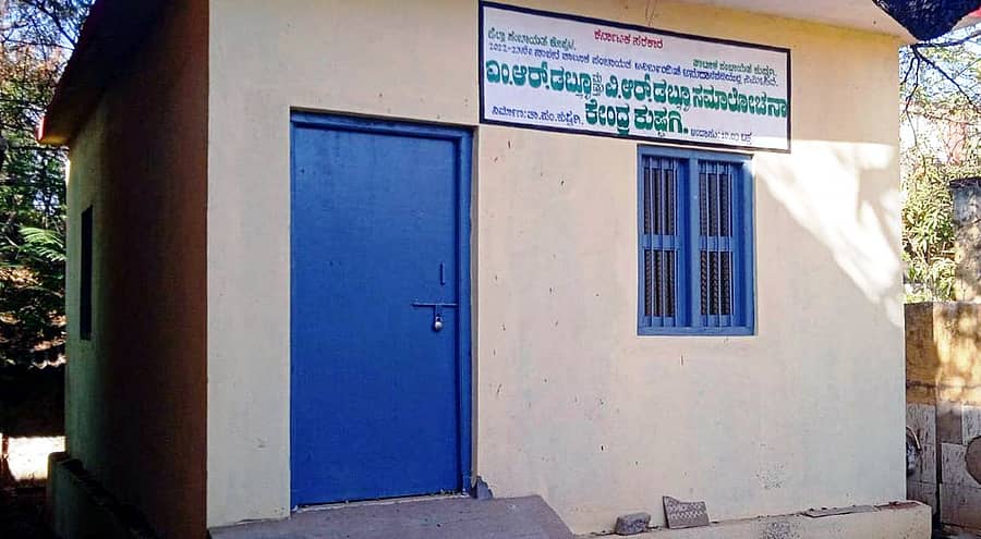 ಕುಷ್ಟಗಿ ತಾಪಂ ಬಳಿ ಅಂಗವಿಕಲರ ಅನುಕೂಲಕ್ಕಾಗಿ ನಿರ್ಮಿಸಿದ ಕಟ್ಟಡ
