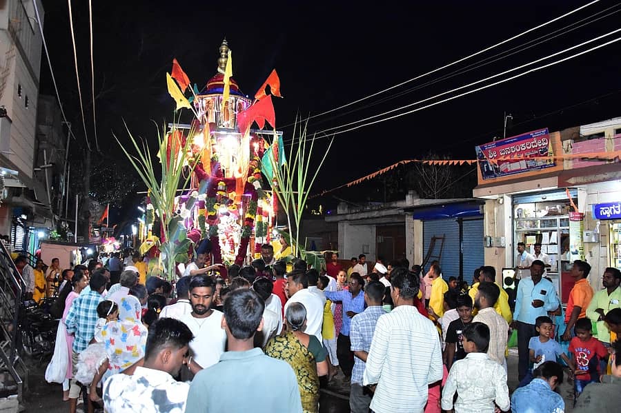 ಮಹಾಲಿಂಗಪುರ ಸಮೀಪದ ಚಿಮ್ಮಡ ಗ್ರಾಮದಲ್ಲಿ ಬನಶಂಕರಿದೇವಿ ರಥೋತ್ಸವ ನಡೆಯಿತು