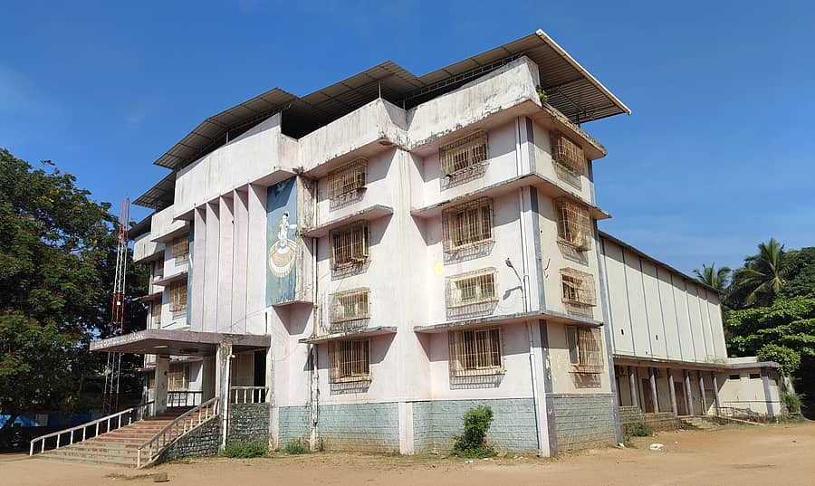 ಕಾರವಾರದಲ್ಲಿರುವ ಜಿಲ್ಲಾ ರಂಗಮಂದಿರ