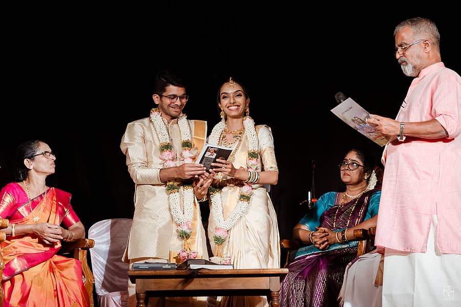 <div class="paragraphs"><p>ಮಂತ್ರ ಮಾಂಗಲ್ಯಕ್ಕೆ ಯಕ್ಷಗಾನದ ಸ್ಪರ್ಶ</p></div>