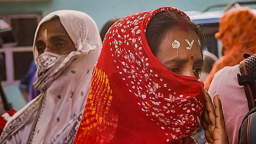 <div class="paragraphs"><p>ಸಂದೇಶ್‌ಖಾಲಿಯ ಸ್ಥಳೀಯ ಮಹಿಳೆಯರು&nbsp;</p></div>