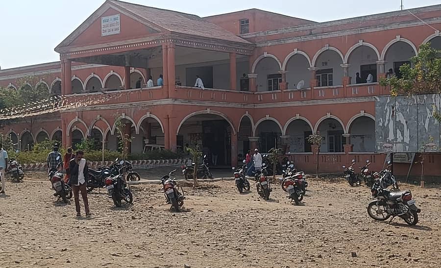 ಔರಾದ್ ಮಿನಿ ವಿಧಾನಸೌಧ ಪ್ರಾಂಗಣ