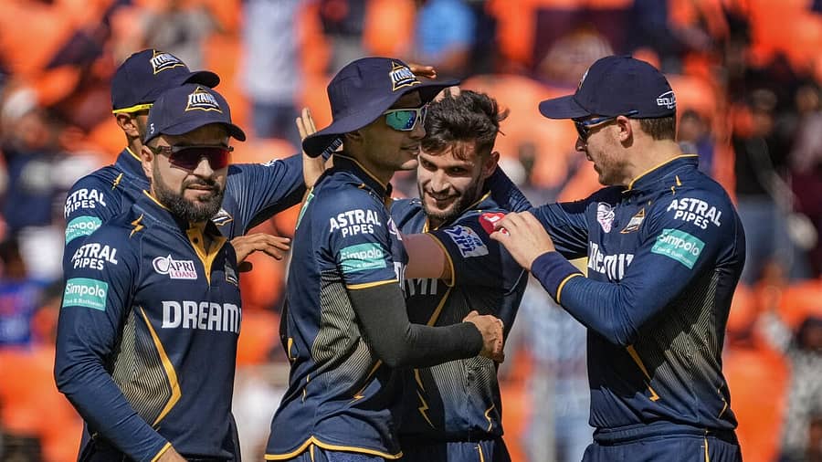 <div class="paragraphs"><p>ಗುಜರಾತ್ ಟೈಟನ್ಸ್ ಆಟಗಾರರ ಸಂಭ್ರಮ</p></div>