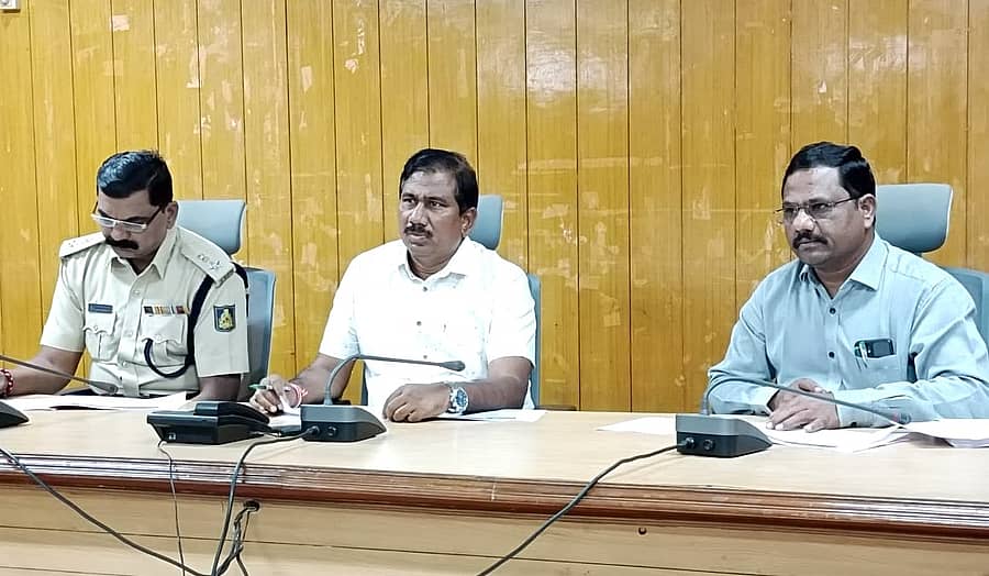 ಬೀದರ್‌ನಲ್ಲಿ ನಡೆದ ಸಭೆಯಲ್ಲಿ ಜಿಲ್ಲಾಧಿಕಾರಿ ಗೋವಿಂದ ರೆಡ್ಡಿ ಮಾತನಾಡಿದರು