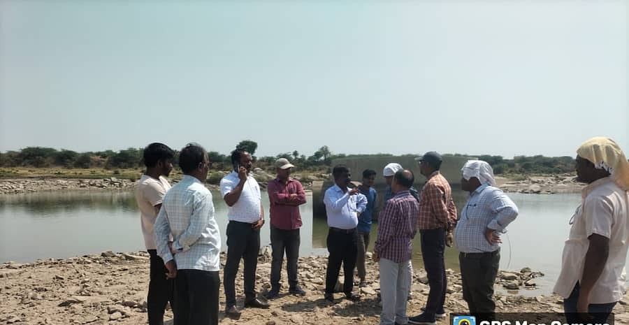 ಸುರಪುರ ನಗರಕ್ಕೆ ನೀರು ಪೂರೈಸುವ ಕಂಪಾಪುರ ಜಾಕ್‍ವೆಲ್‍ಗೆ ಗುರುವಾರ ತಹಶೀಲ್ದಾರ್ ಕೆ. ವಿಜಯಕುಮಾರ ಹಾಗೂ ಅಧಿಕಾರಿಗಳು ಭೇಟಿ ನೀಡಿ ಪರಿಶೀಲಿಸಿದರು